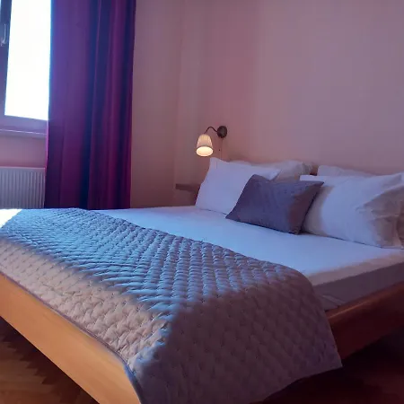 Appartement Inna With Free Garage Parking *